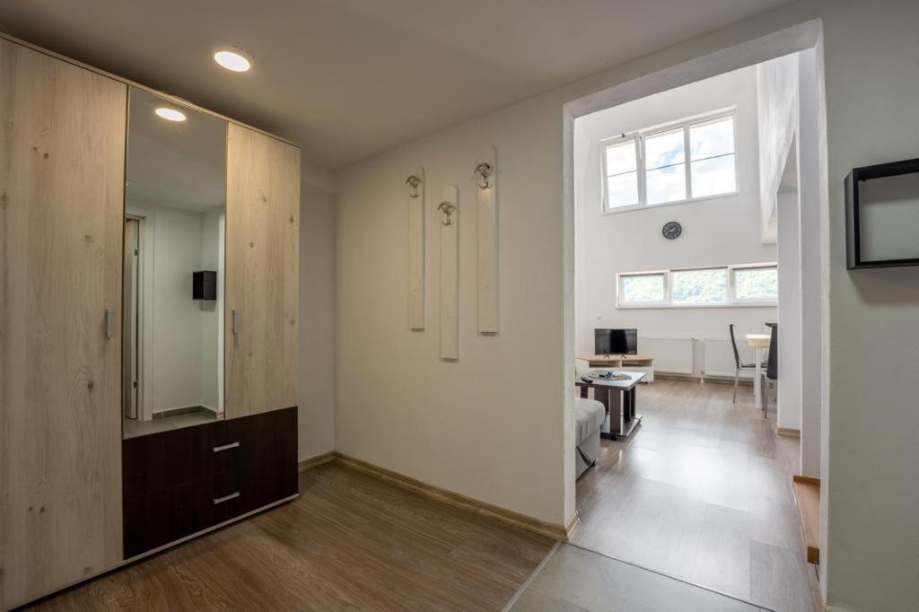 Marko'S Apartament Segesvár Kültér fotó